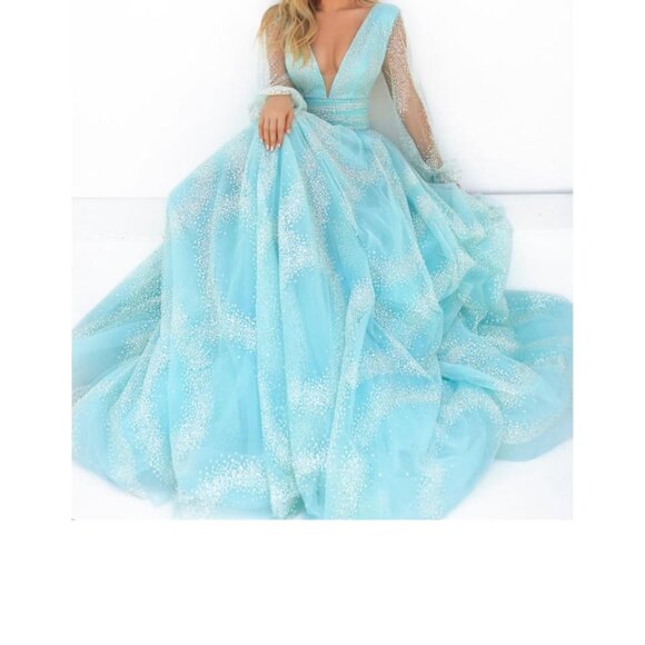 Tarik Ediz 51026 Mint Size 10 Evening Gown - Picture 2 of 3